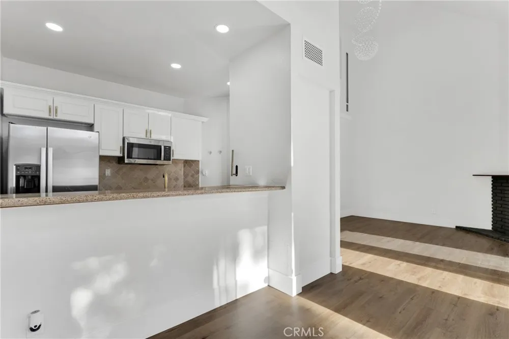 7632 Topanga Canyon #110 Canoga Park, CA 91304