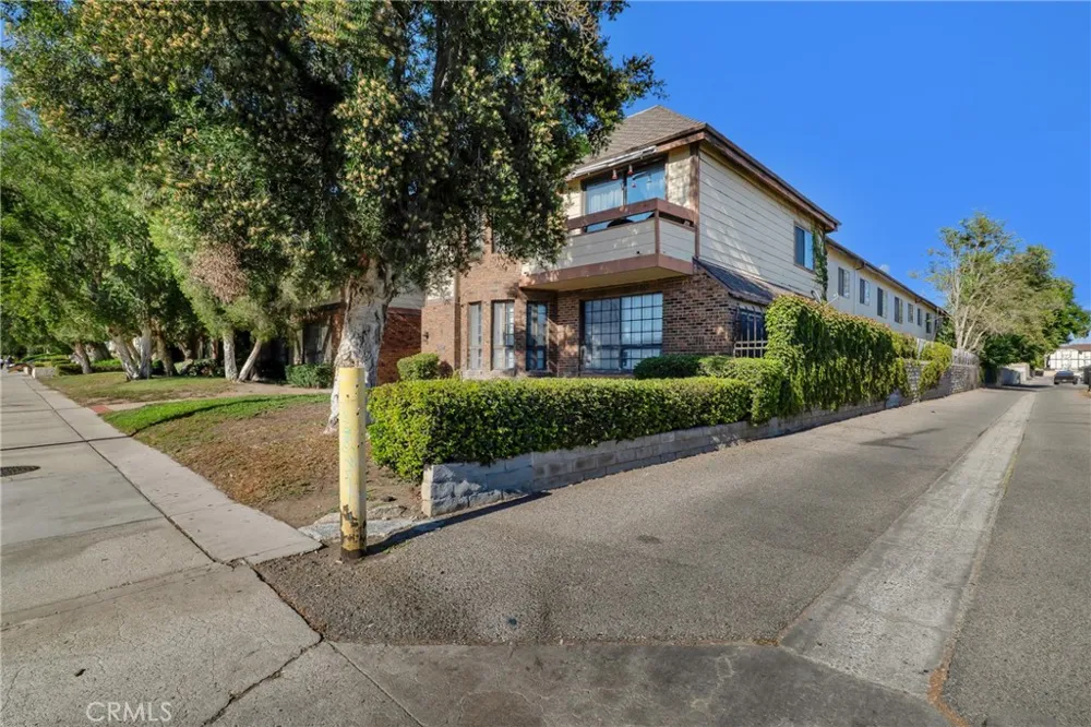 7632 Topanga Canyon #110 Canoga Park, CA 91304