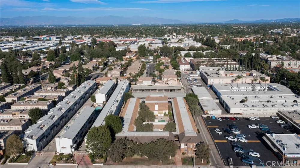 7632 Topanga Canyon #110 Canoga Park, CA 91304