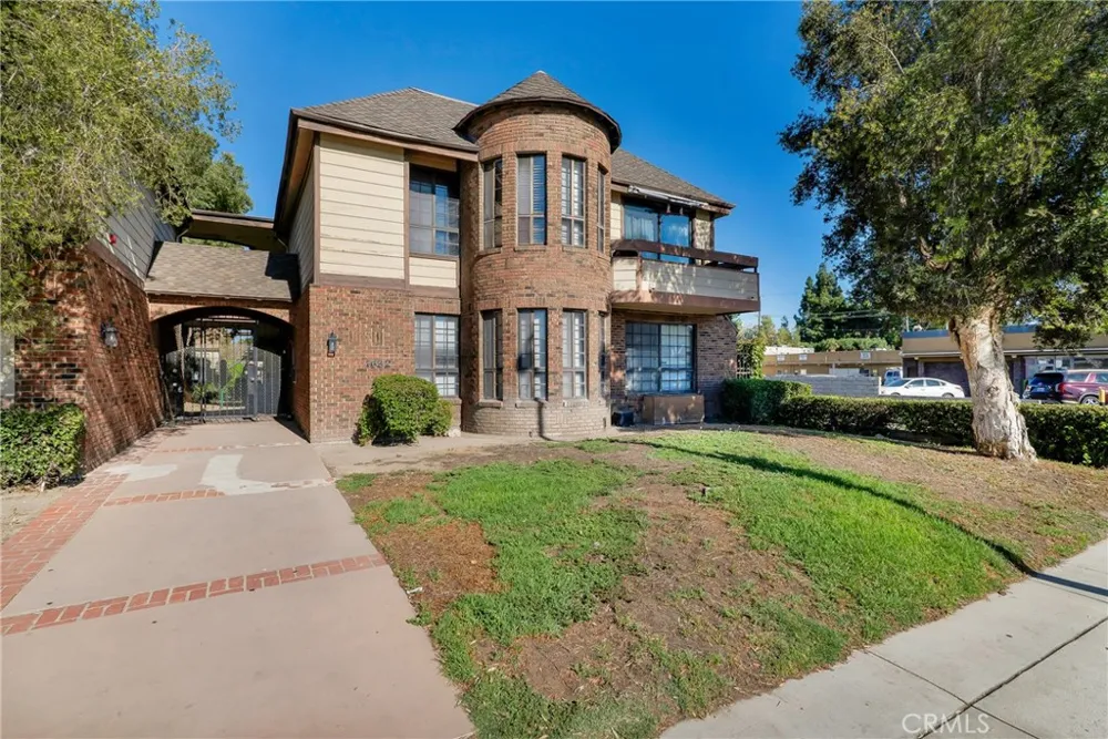 7632 Topanga Canyon #110 Canoga Park, CA 91304