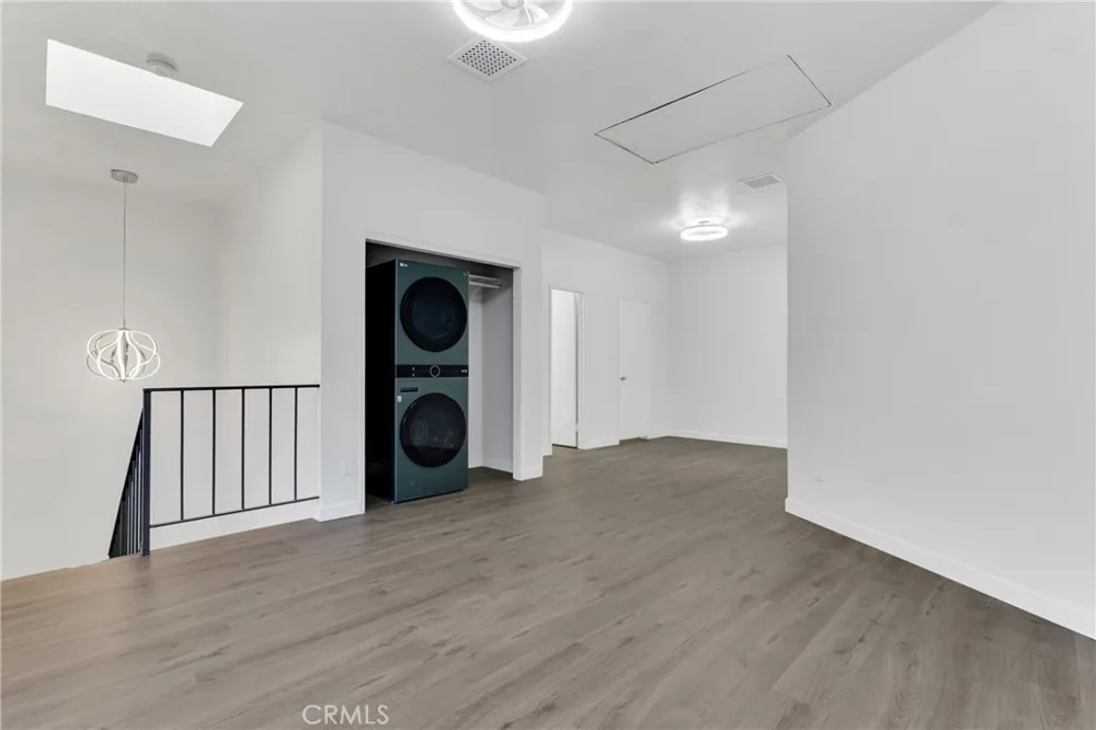 7632 Topanga Canyon #110 Canoga Park, CA 91304