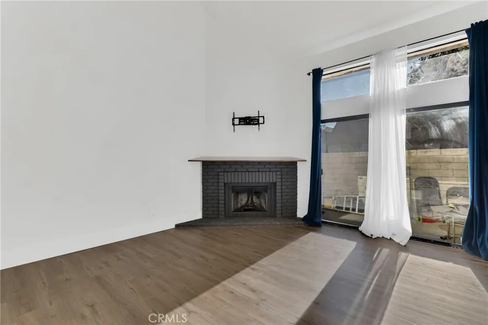 7632 Topanga Canyon #110 Canoga Park, CA 91304