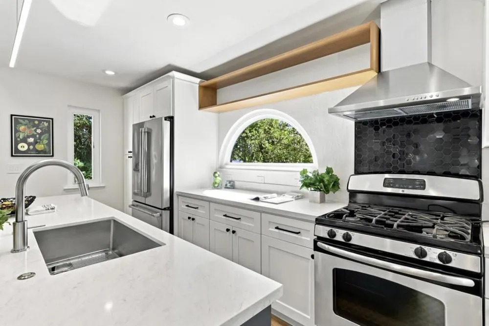 620 Mariposa Avenue #4 Mountain View, CA 94041