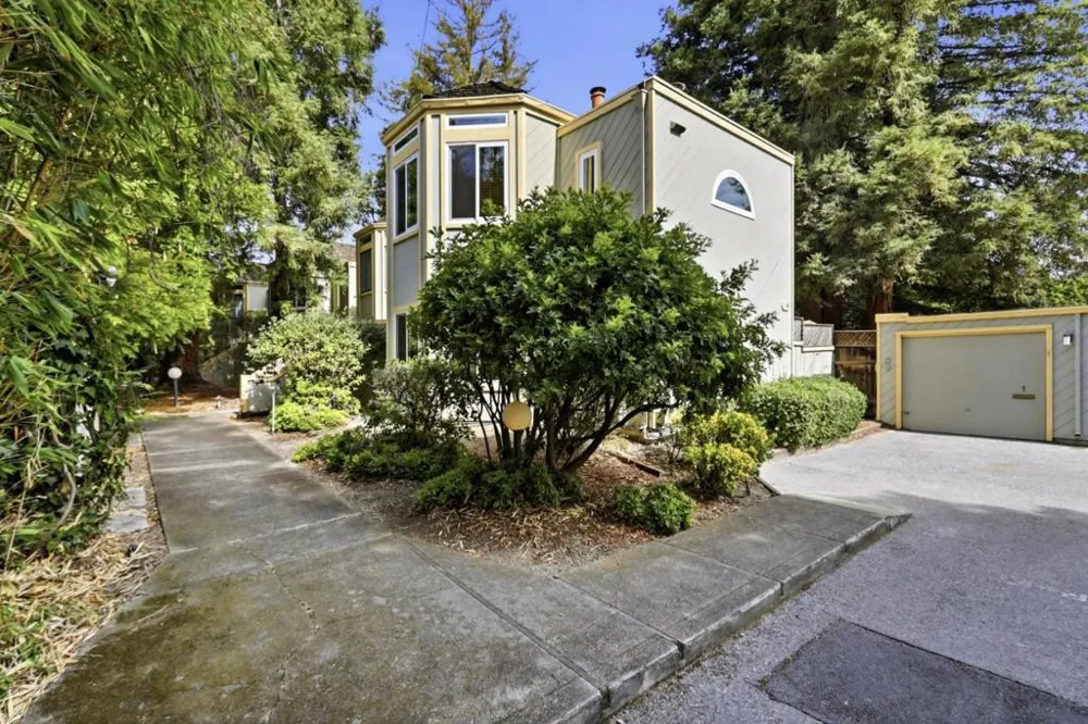 620 Mariposa Avenue #4 Mountain View, CA 94041