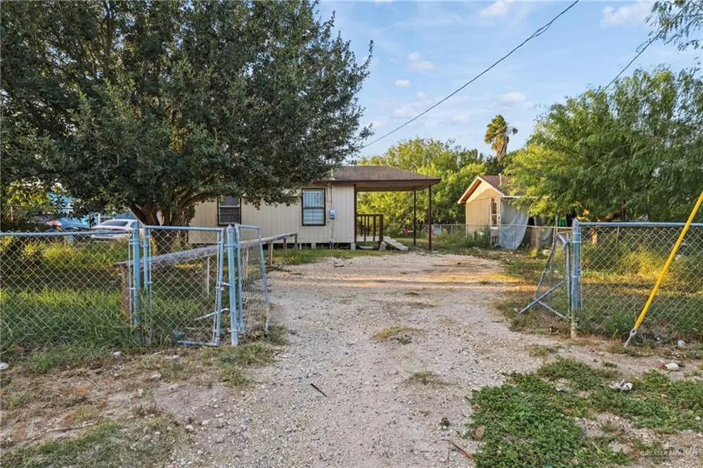 1103 Fresno Drive Weslaco, TX 78596