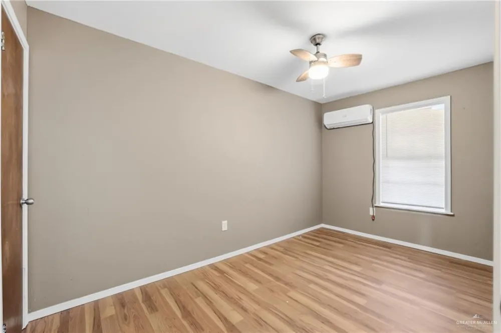1103 Fresno Drive Weslaco, TX 78596