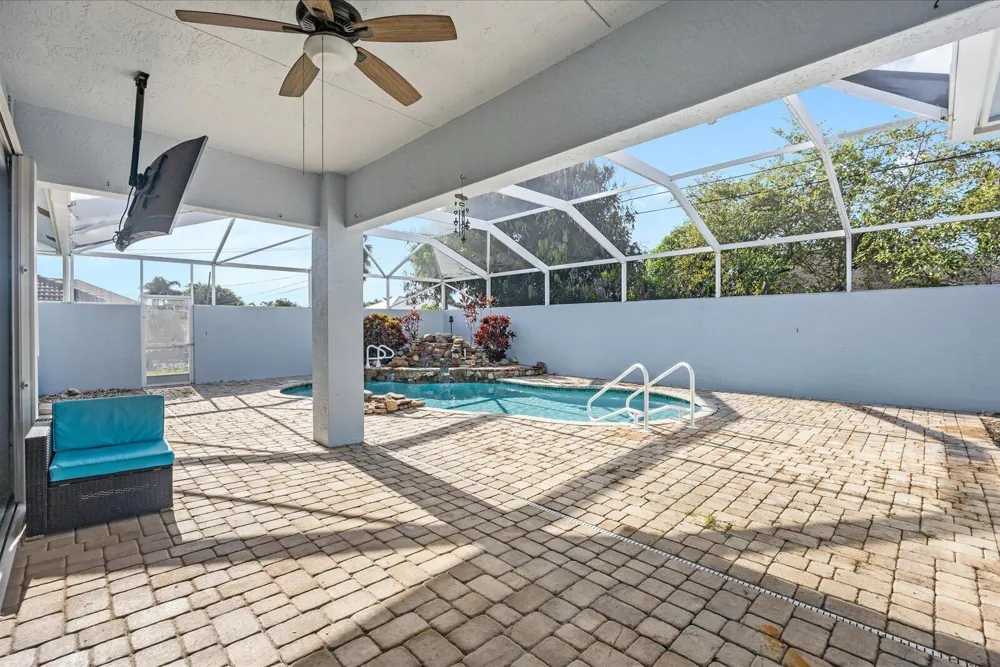 1038 SW Fisherman Avenue Port St. Lucie, FL 34953
