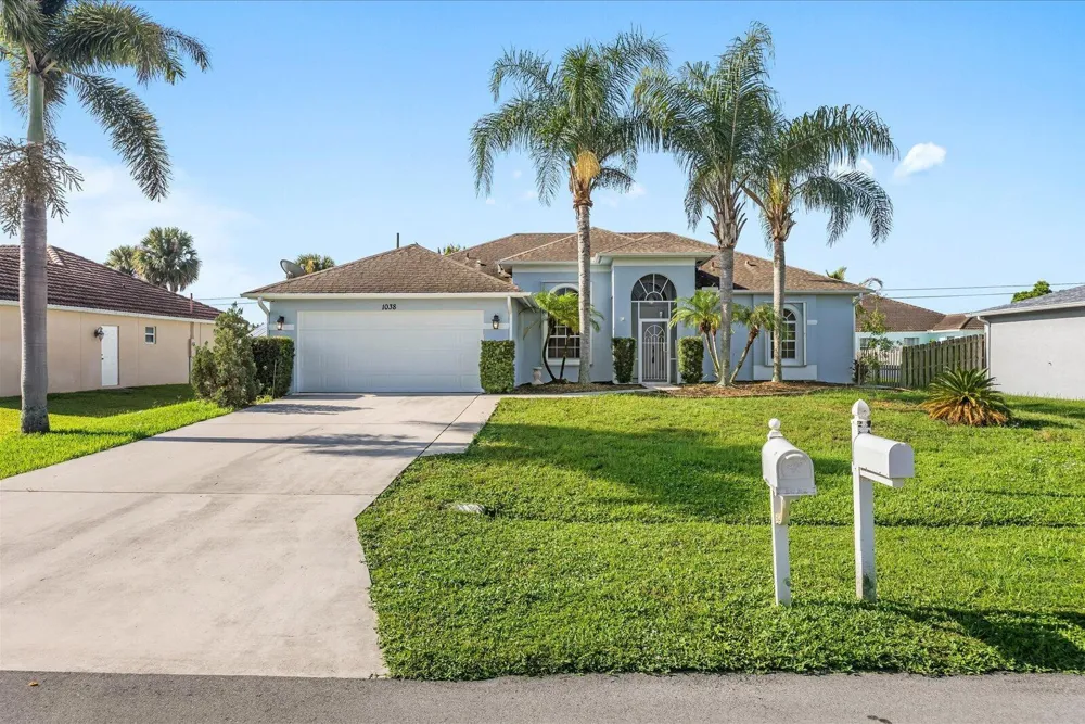 1038 SW Fisherman Avenue Port St. Lucie, FL 34953