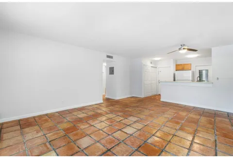 420 SE 2nd Avenue #2