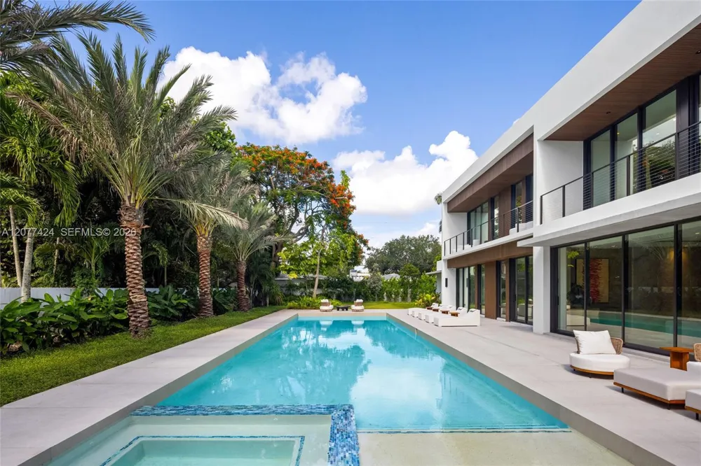 6200 SW 123rd Ter Pinecrest, FL 33156