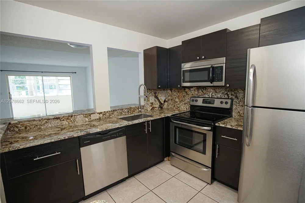232 NE 12th Ave #103 Hallandale Beach, FL 33009