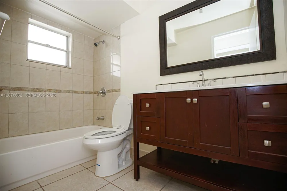 232 NE 12th Ave #103 Hallandale Beach, FL 33009