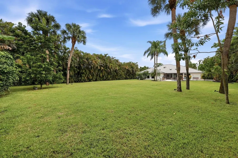 15320 Softwood Court Wellington, FL 33414