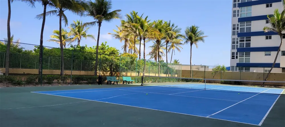 2080 S OCEAN DRIVE #902 Hallandale Beach, FL 33009