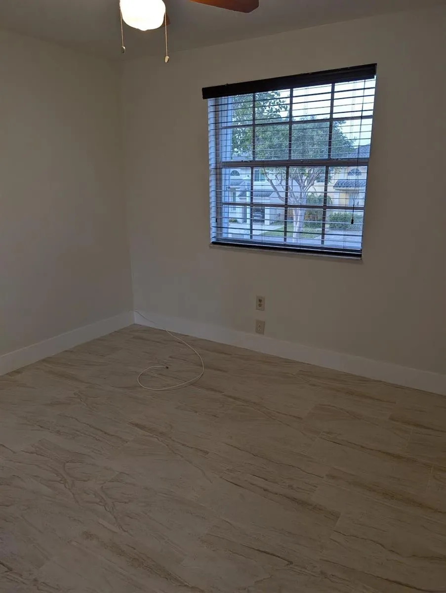 9851 SW 117th Court Miami, FL 33186
