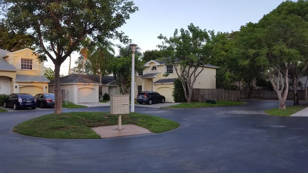 9851 SW 117th Court Miami, FL 33186