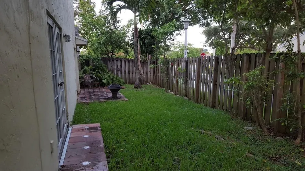9851 SW 117th Court Miami, FL 33186