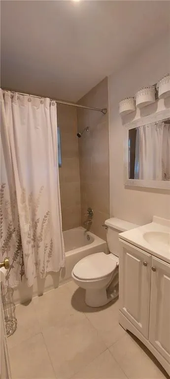 738 SW 5th Avenue Hallandale Beach, FL 33009