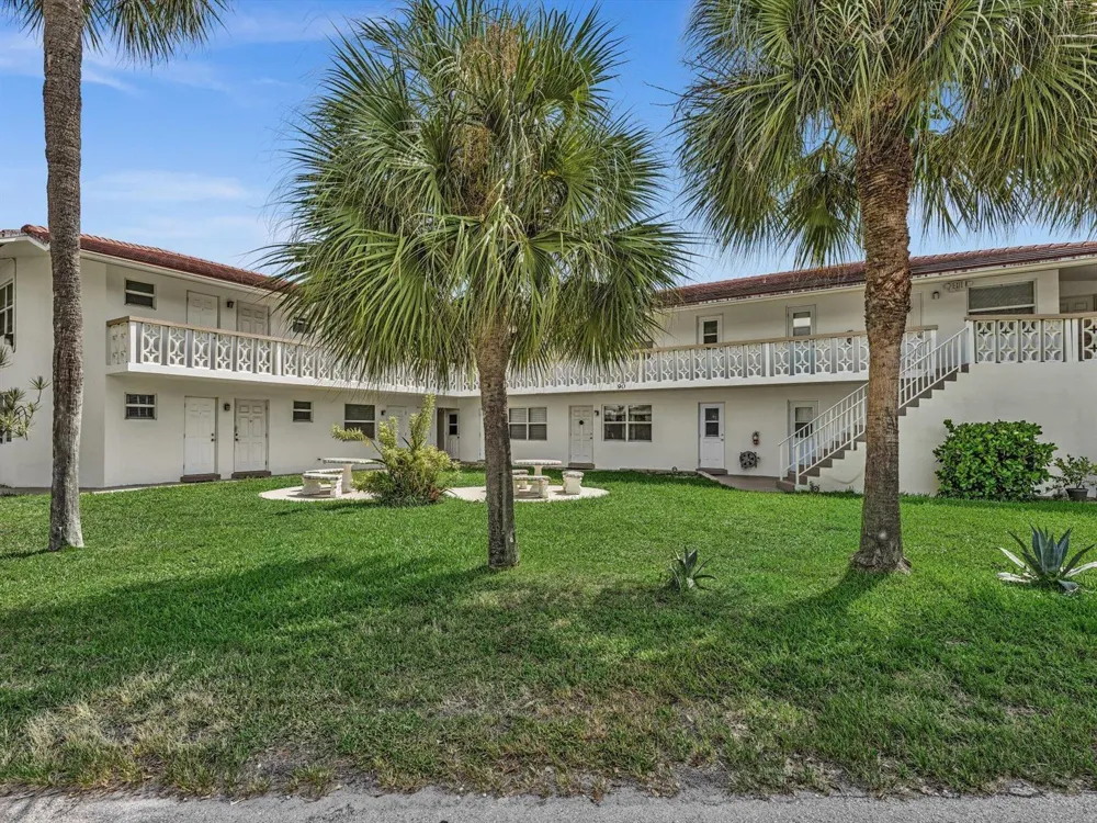 90 NE 19th Avenue #8 Deerfield Beach, FL 33441
