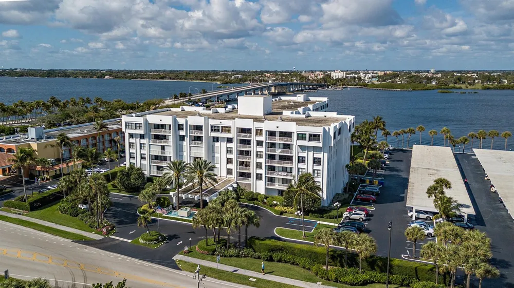 2860 S Ocean Boulevard #106 Palm Beach, FL 33480