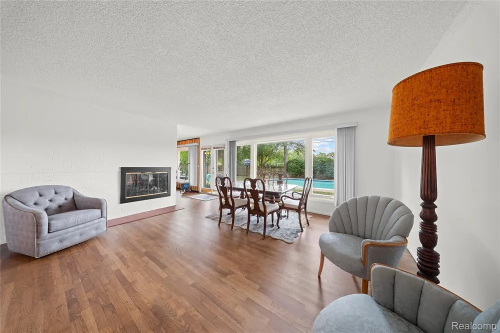 32515 Nottingham Knolls Farmington Hills City, MI 48334
