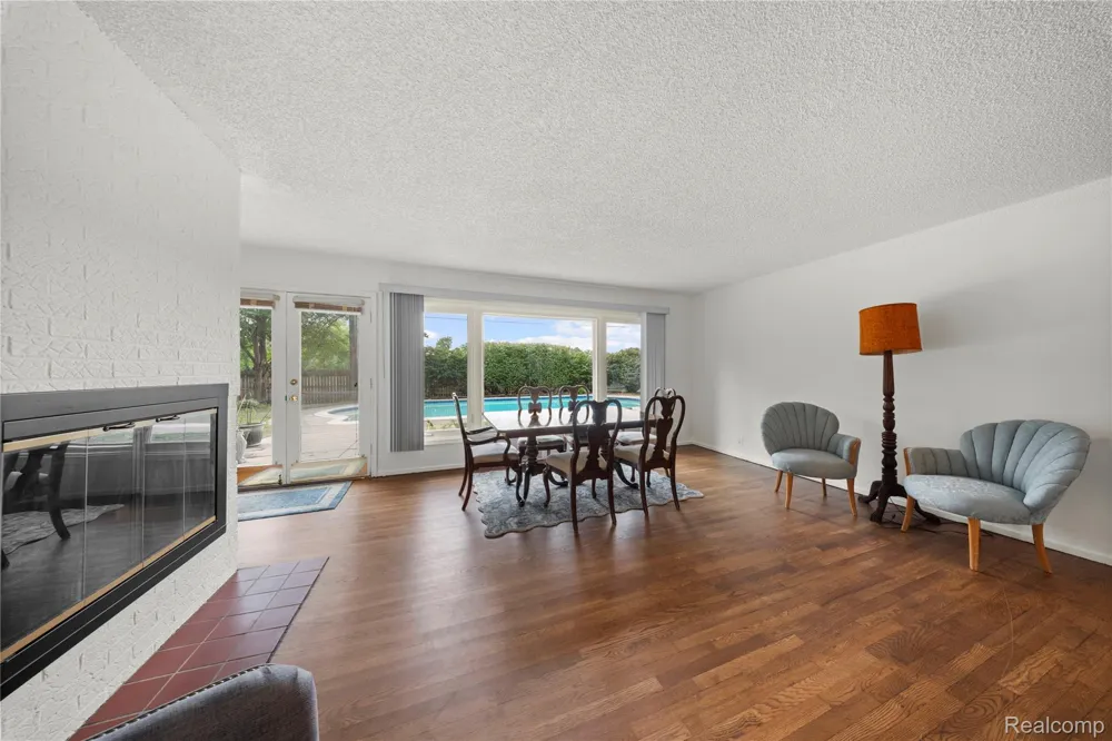 32515 Nottingham Knolls Farmington Hills City, MI 48334