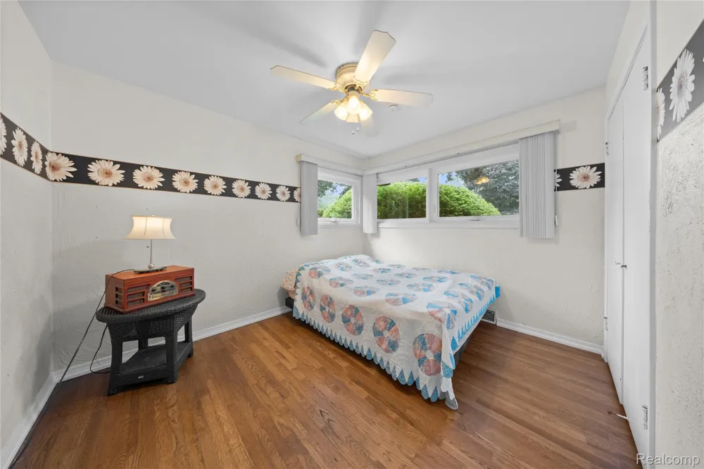 32515 Nottingham Knolls Farmington Hills City, MI 48334