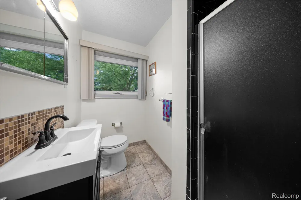 32515 Nottingham Knolls Farmington Hills City, MI 48334