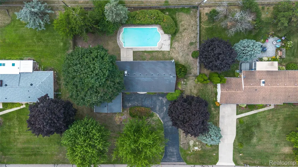 32515 Nottingham Knolls Farmington Hills City, MI 48334