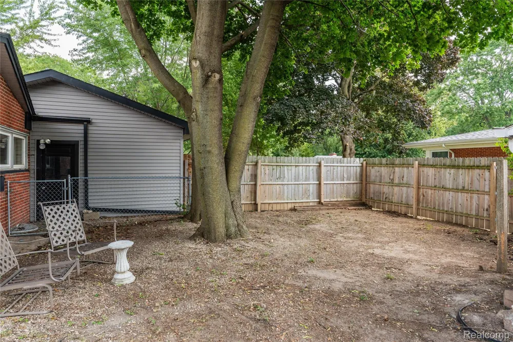 32515 Nottingham Knolls Farmington Hills City, MI 48334