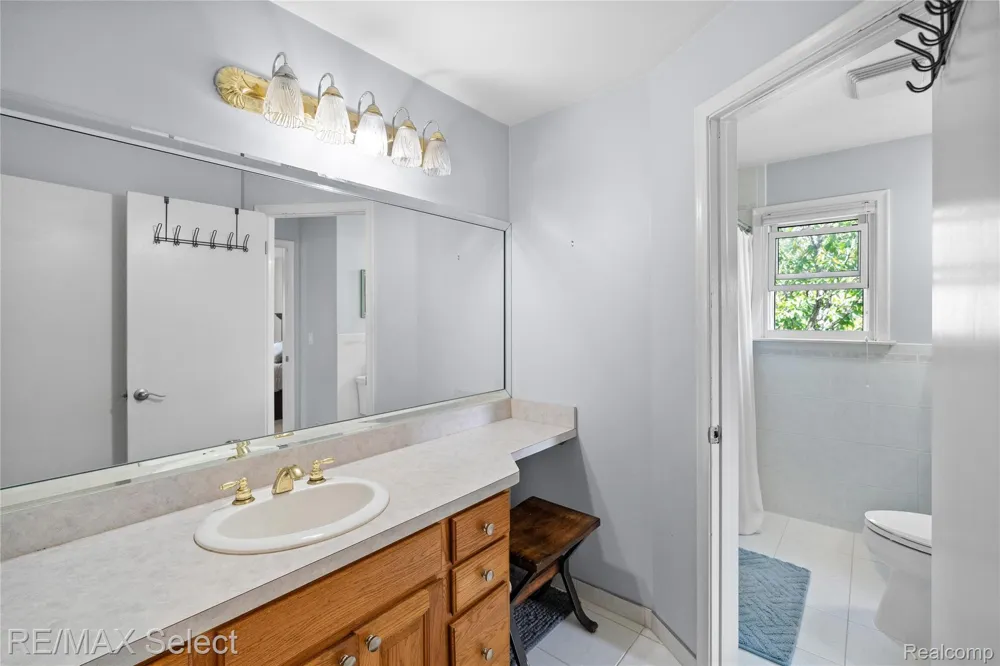 4317 Mount Vernon Pass Flint Charter Township, MI 48473