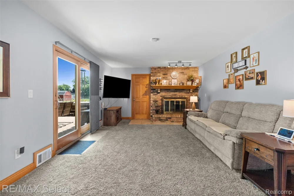 4317 Mount Vernon Pass Flint Charter Township, MI 48473