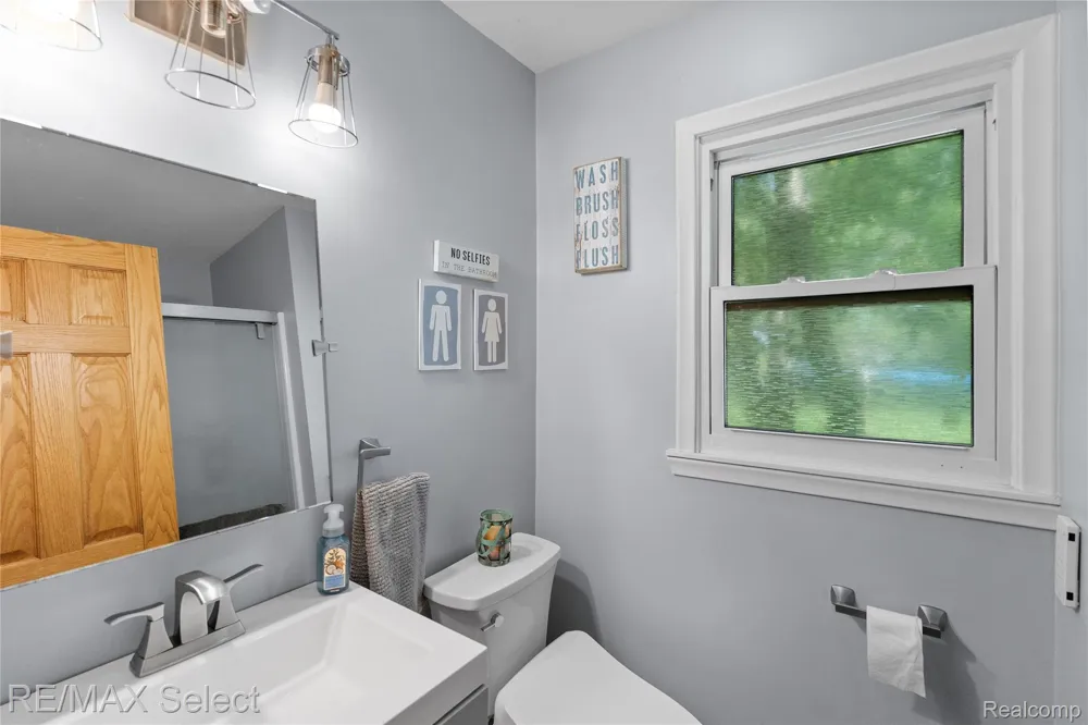 4317 Mount Vernon Pass Flint Charter Township, MI 48473