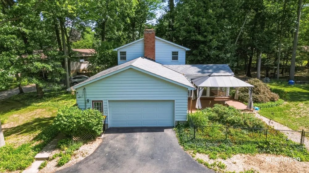 4752 Bonnie Avenue SE Kentwood City, MI 49508