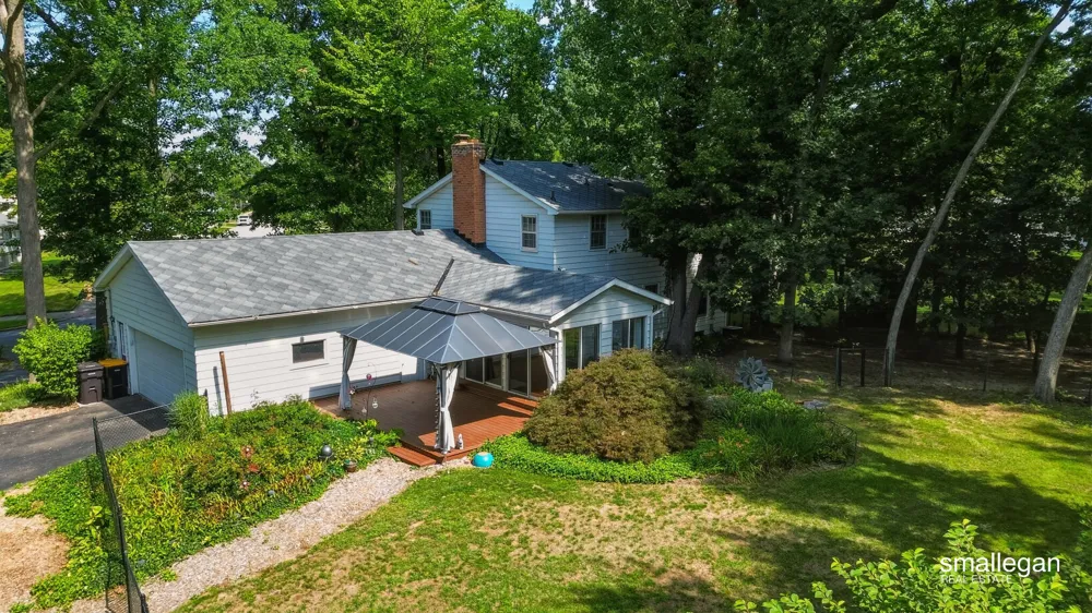 4752 Bonnie Avenue SE Kentwood City, MI 49508