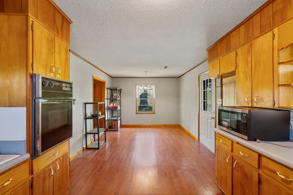 341 Horseshoe Bend Ln Elmwood, TN 38560