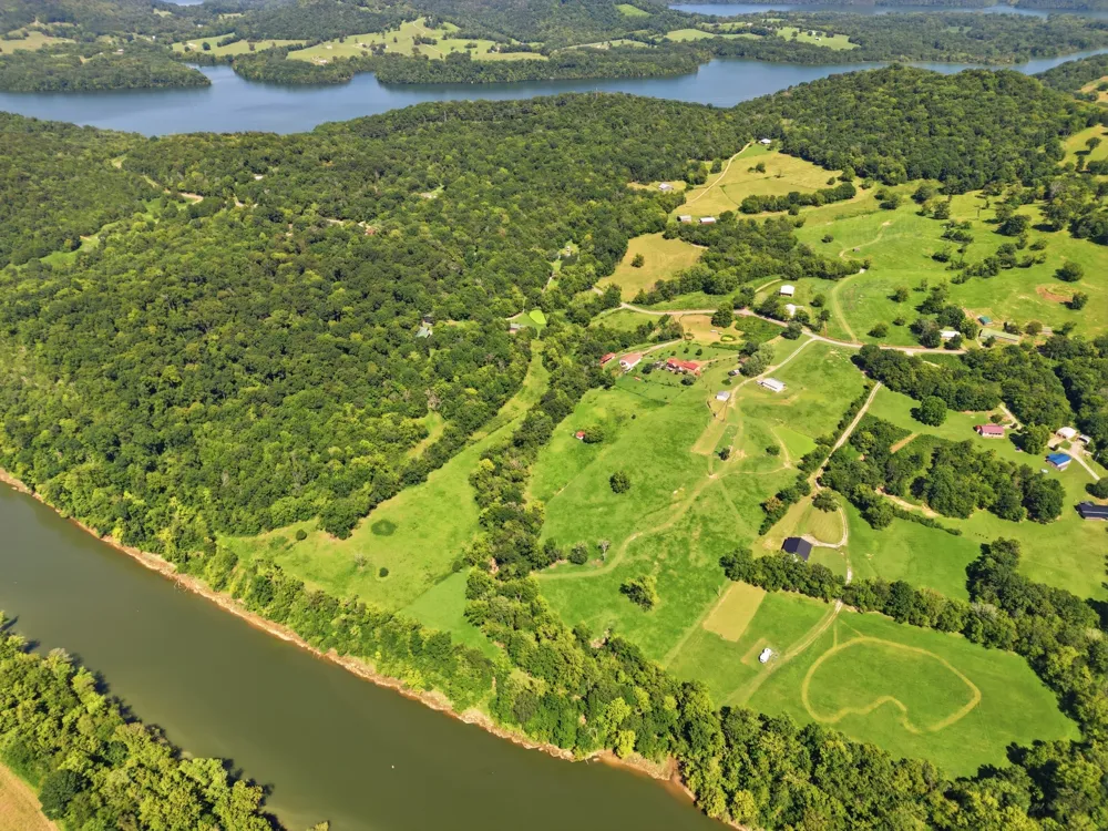 341 Horseshoe Bend Ln Elmwood, TN 38560