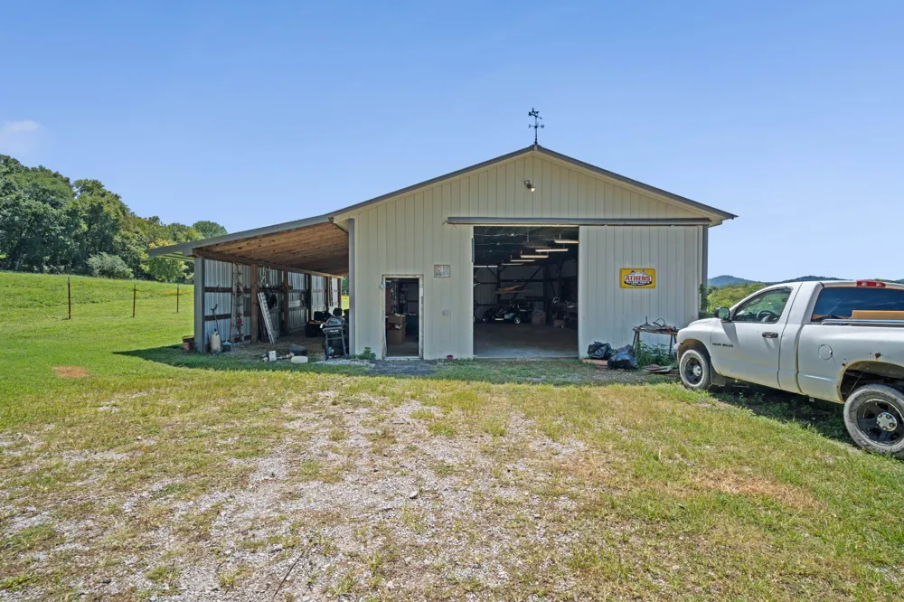341 Horseshoe Bend Ln Elmwood, TN 38560