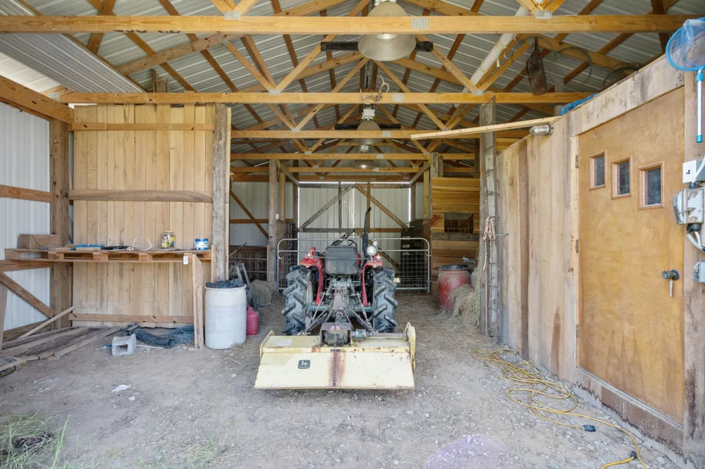 341 Horseshoe Bend Ln Elmwood, TN 38560