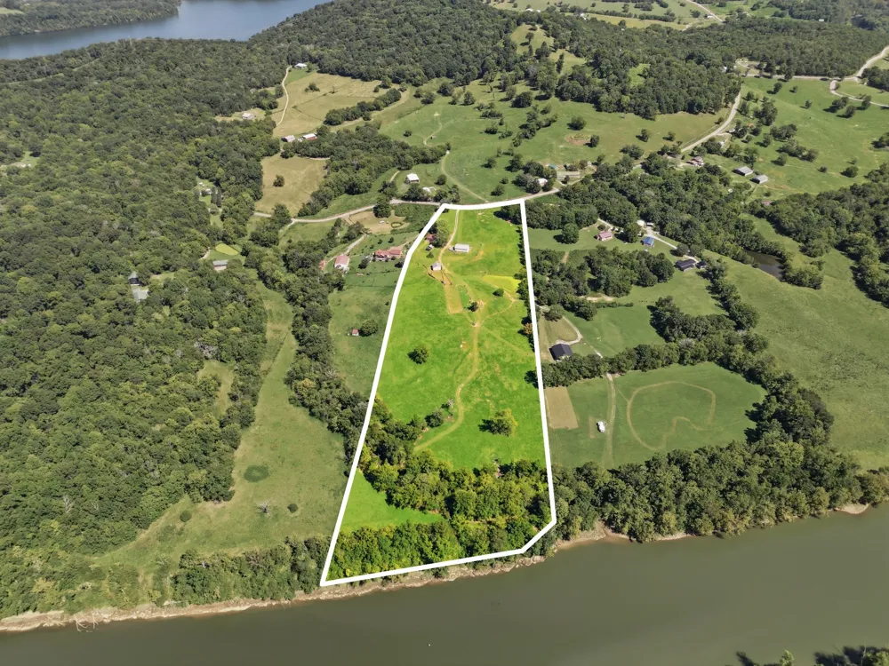 341 Horseshoe Bend Ln Elmwood, TN 38560