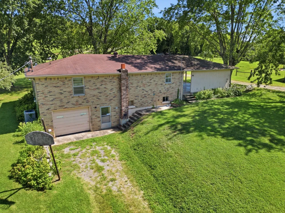341 Horseshoe Bend Ln Elmwood, TN 38560
