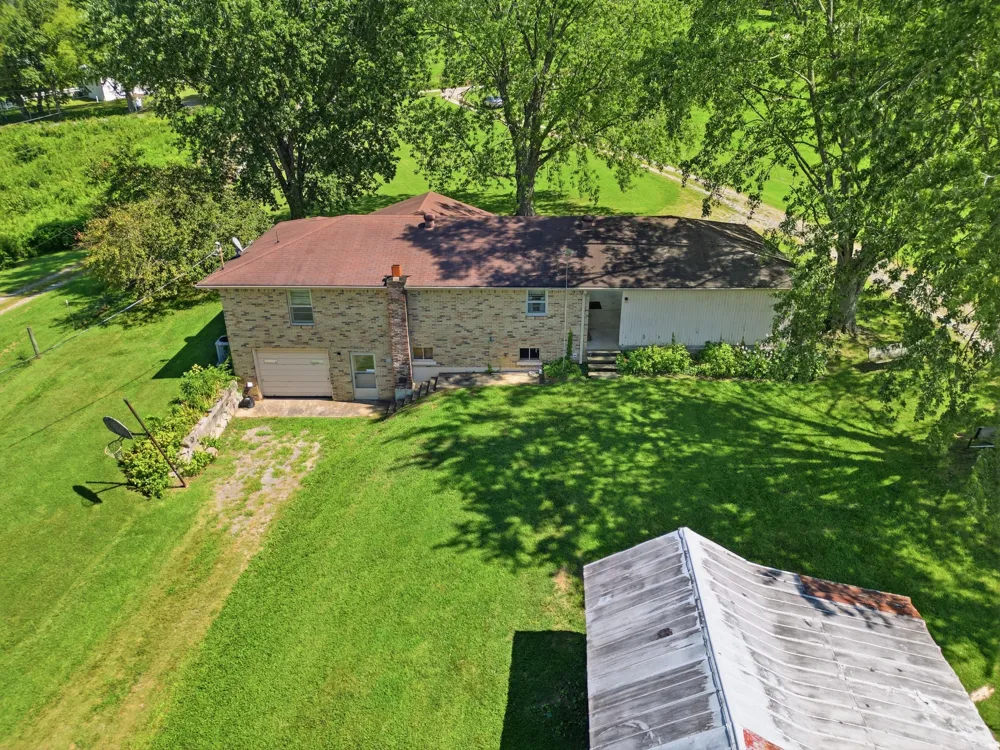 341 Horseshoe Bend Ln Elmwood, TN 38560