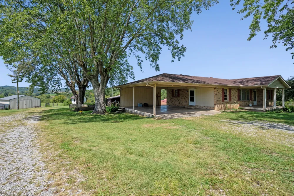 341 Horseshoe Bend Ln Elmwood, TN 38560