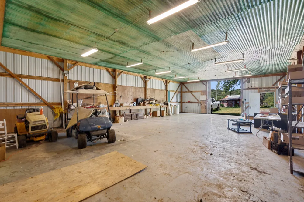 341 Horseshoe Bend Ln Elmwood, TN 38560
