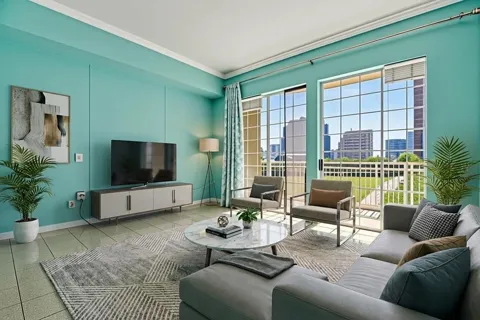 3225 Turtle Creek Boulevard #212