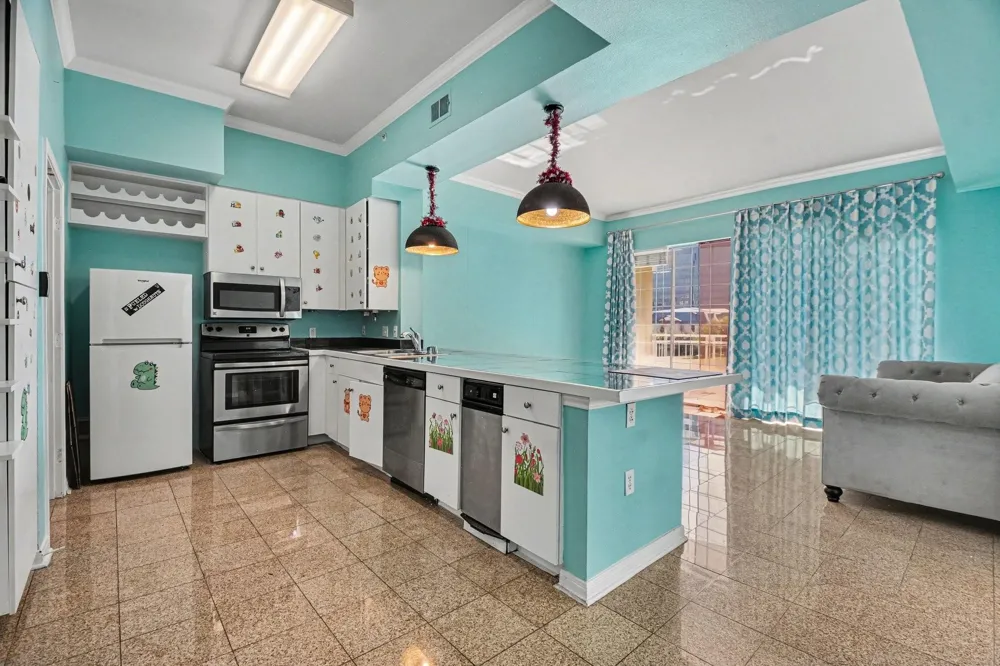 3225 Turtle Creek Boulevard #212 Dallas, TX 75219