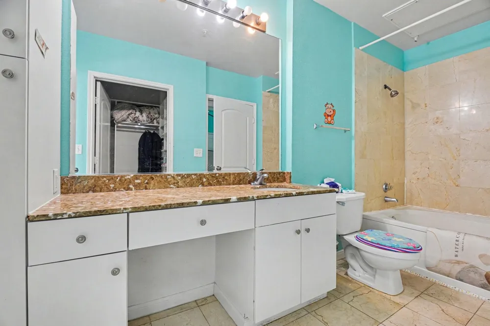 3225 Turtle Creek Boulevard #212 Dallas, TX 75219