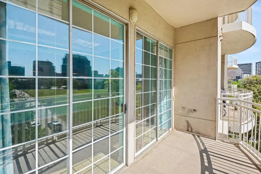 3225 Turtle Creek Boulevard #212 Dallas, TX 75219