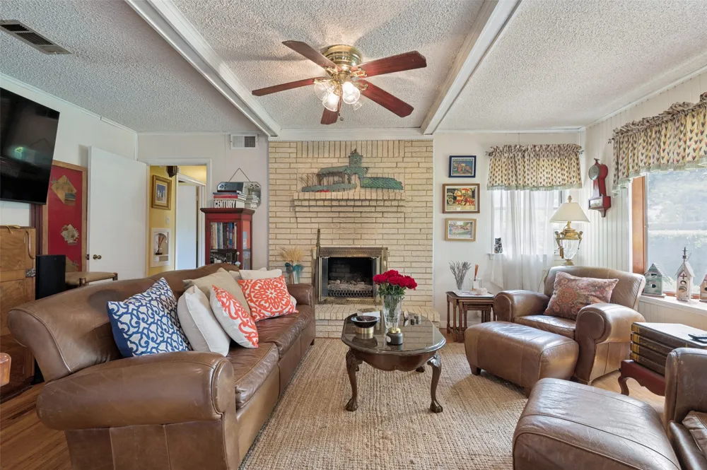112 W Ireland Drive Irving, TX 75062