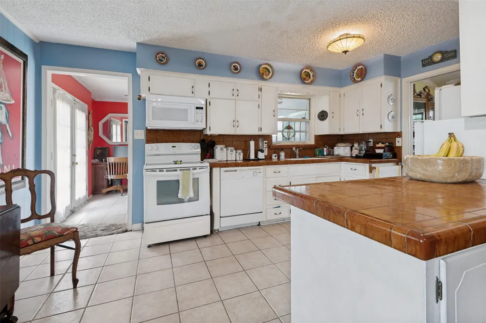 112 W Ireland Drive Irving, TX 75062